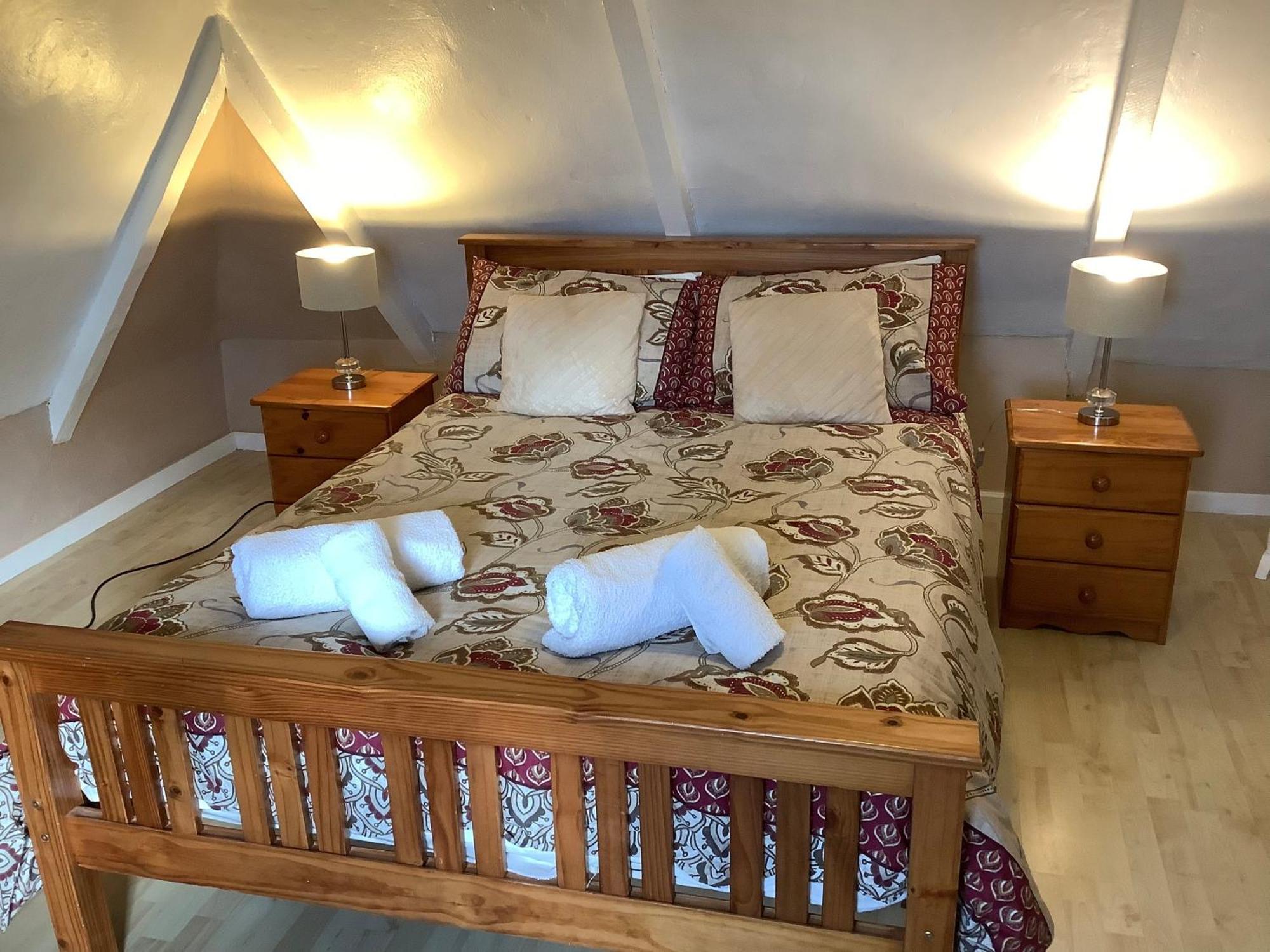Haelarcher Farmhouse And Helicopter B&B リザード エクステリア 写真